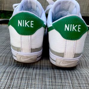 Nike court Legacy Leather